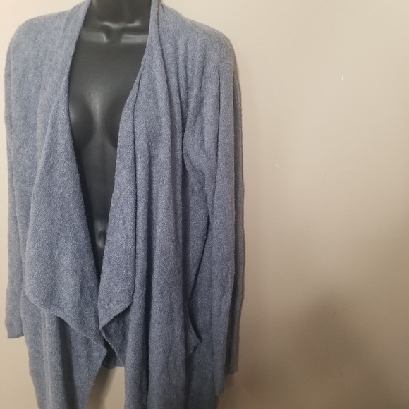 # 31 -Barefoot Dreams-EUC -  Island Lite cardigan- Bluish gray buttery soft - Picture 6 of 7